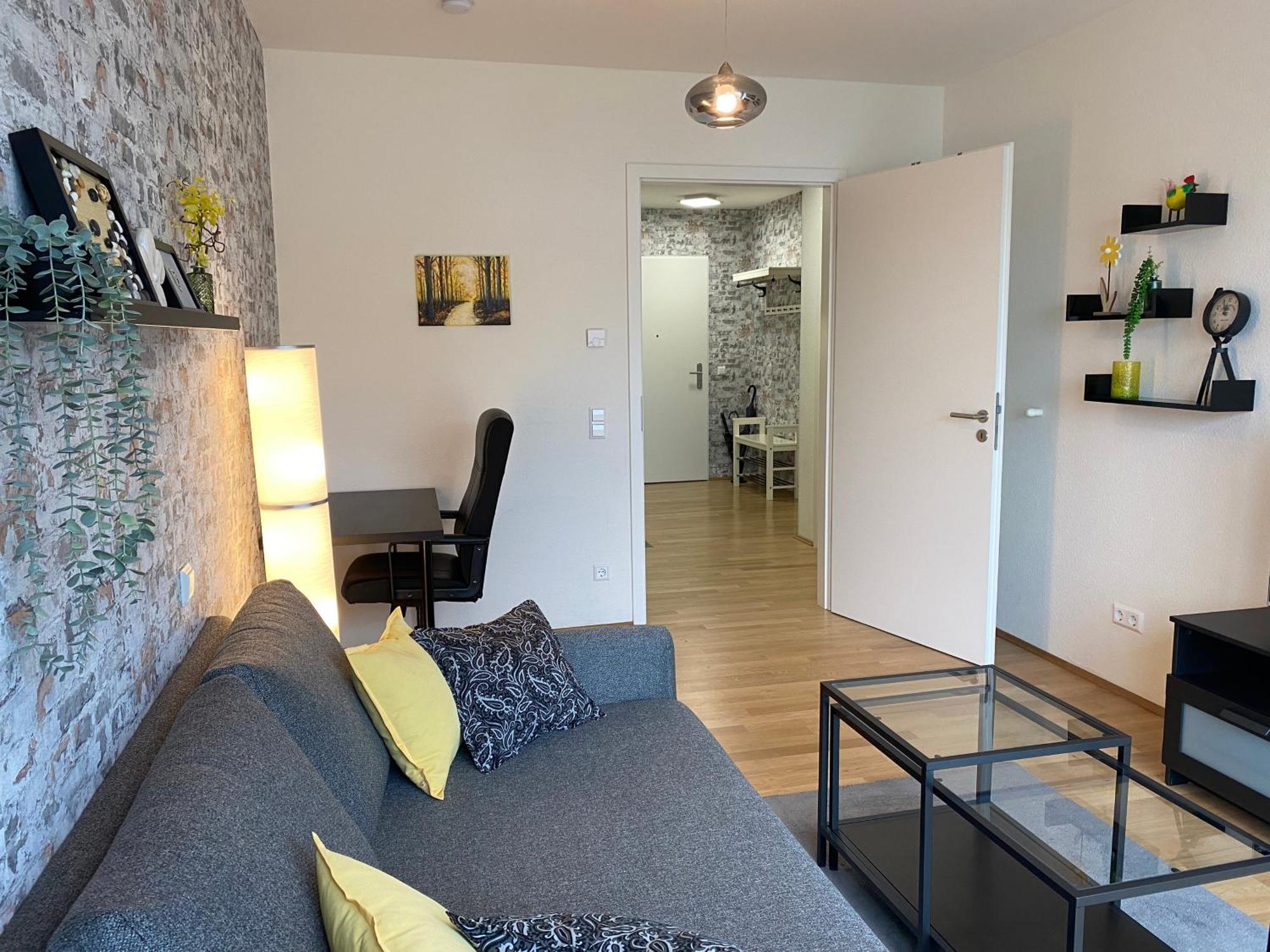 Schoenes 2 Zimmer Apartment Zentral Gelegen 포르츠하임 외부 사진